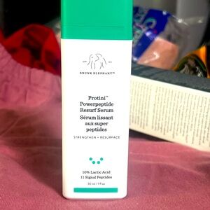 Drunk Elephant resort serum